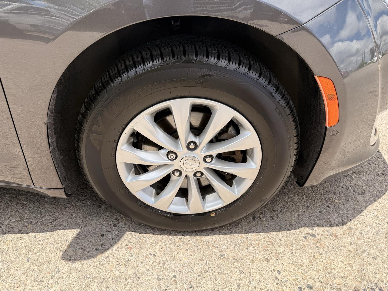 2019 Chrysler Pacifica Touring-L Photo