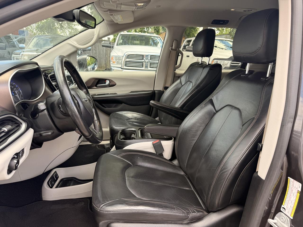 2019 Chrysler Pacifica Touring-L Photo