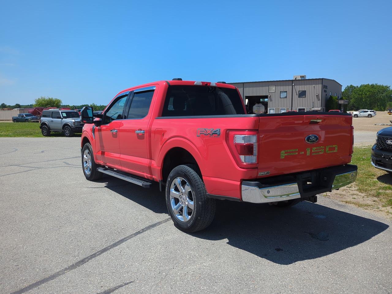 2021 Ford F-150 Lariat 4WD SuperCrew 5.5' Box Photo3