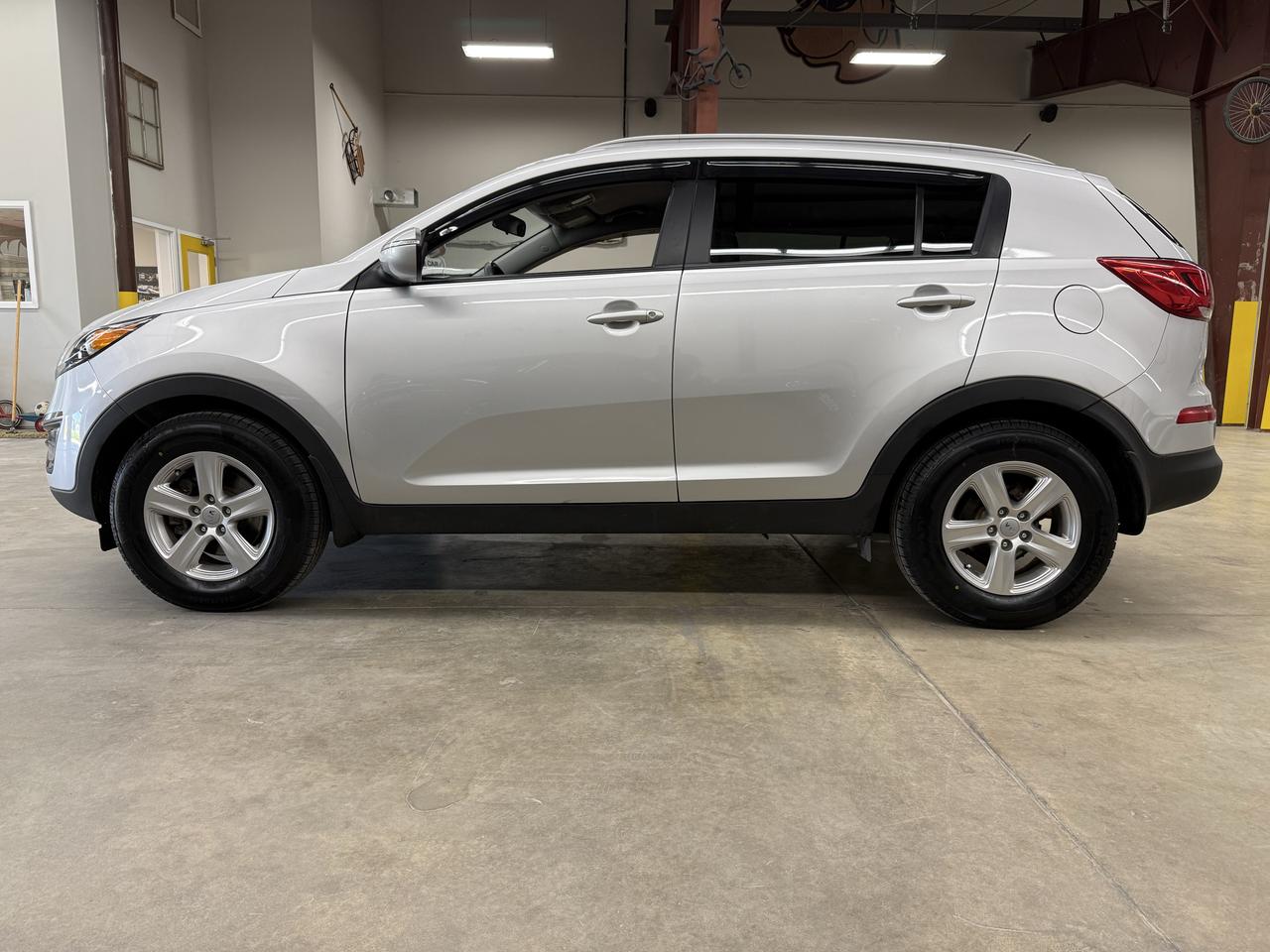 2016 Kia Sportage LX Photo2