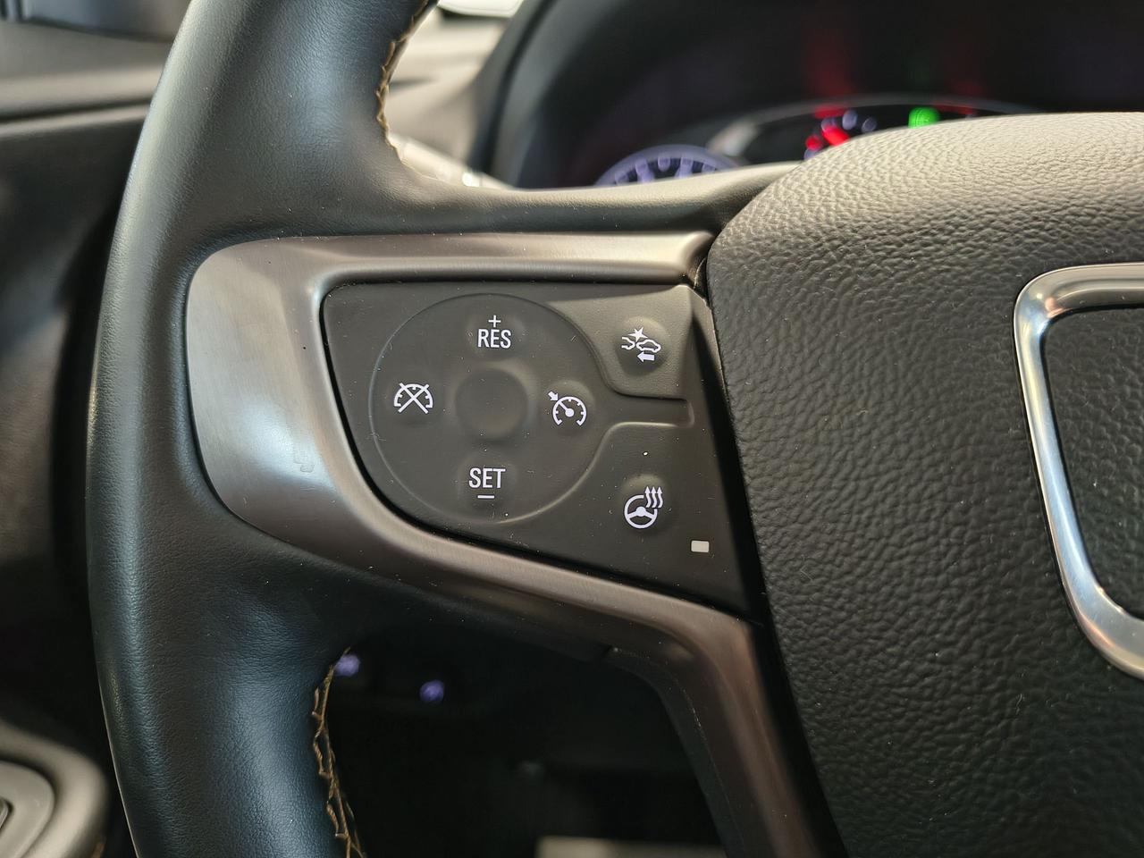 2024 GMC Terrain AT4 Photo0