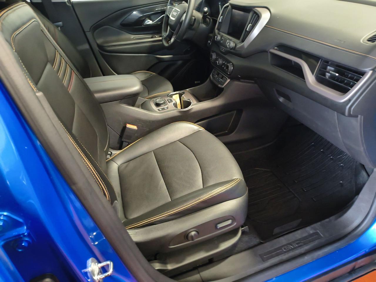2024 GMC Terrain AT4 Photo0