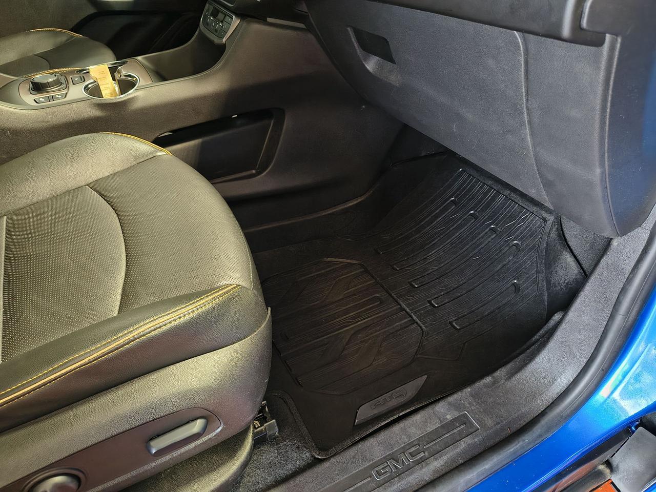 2024 GMC Terrain AT4 Photo0