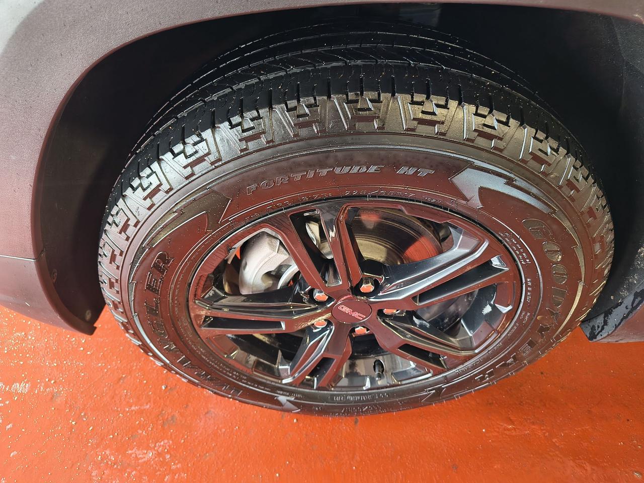 2024 GMC Terrain AT4 Photo0