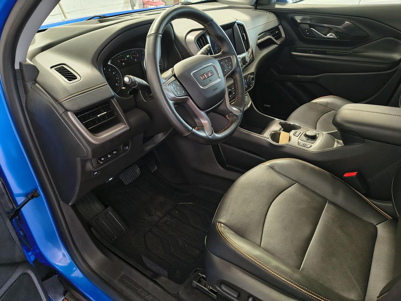 2024 GMC Terrain AT4 Photo0