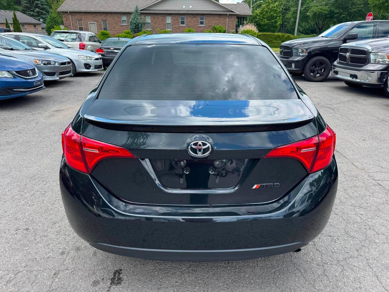 2017 Toyota Corolla 4dr Sdn Man Se Photo