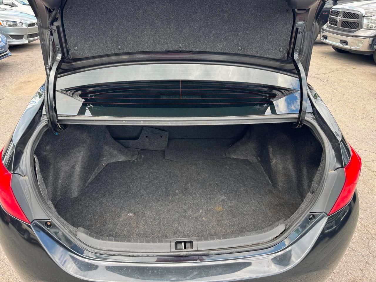 2017 Toyota Corolla 4dr Sdn Man Se Photo