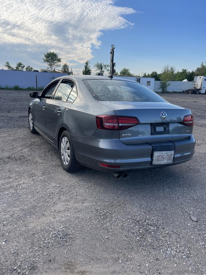 2017 Volkswagen Jetta TRENDLINE+ Photo3