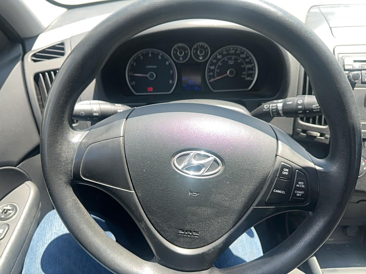 2012 Hyundai Elantra Touring L Photo