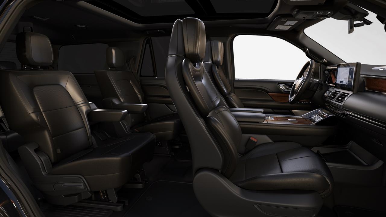 2024 Lincoln Navigator Reserve 4x4 Photo