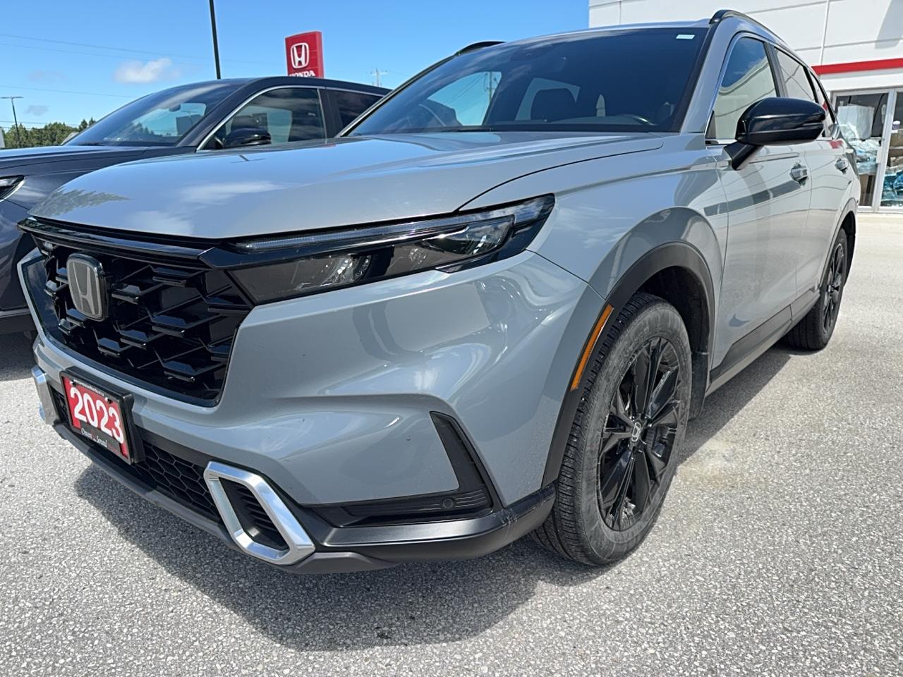 2023 Honda CR-V Hybrid Touring Photo0