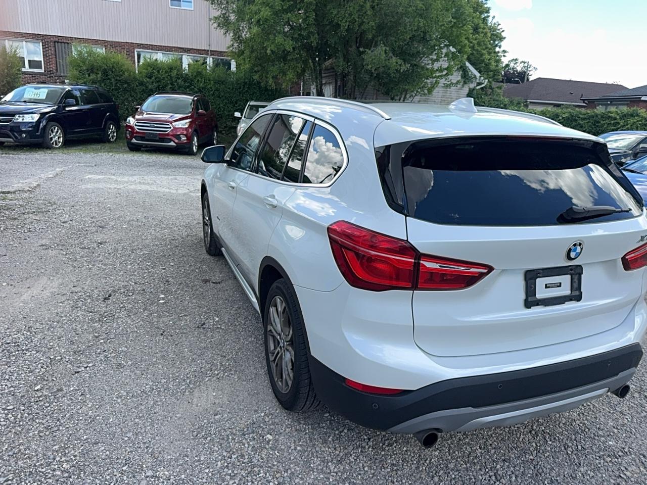 2016 BMW X1 xDrive28i Photo2