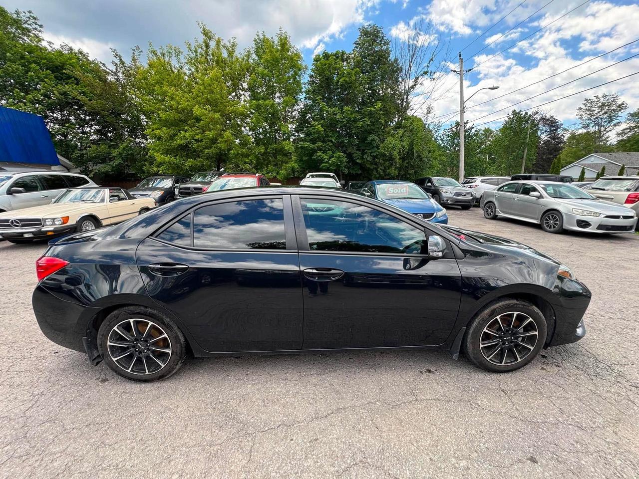 2017 Toyota Corolla 4dr Sdn Man Se Photo