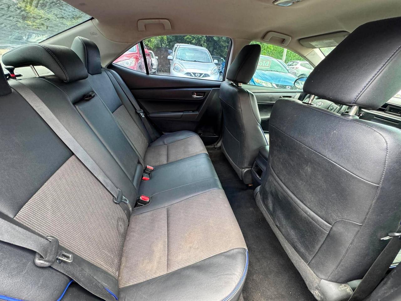 2017 Toyota Corolla 4dr Sdn Man Se Photo