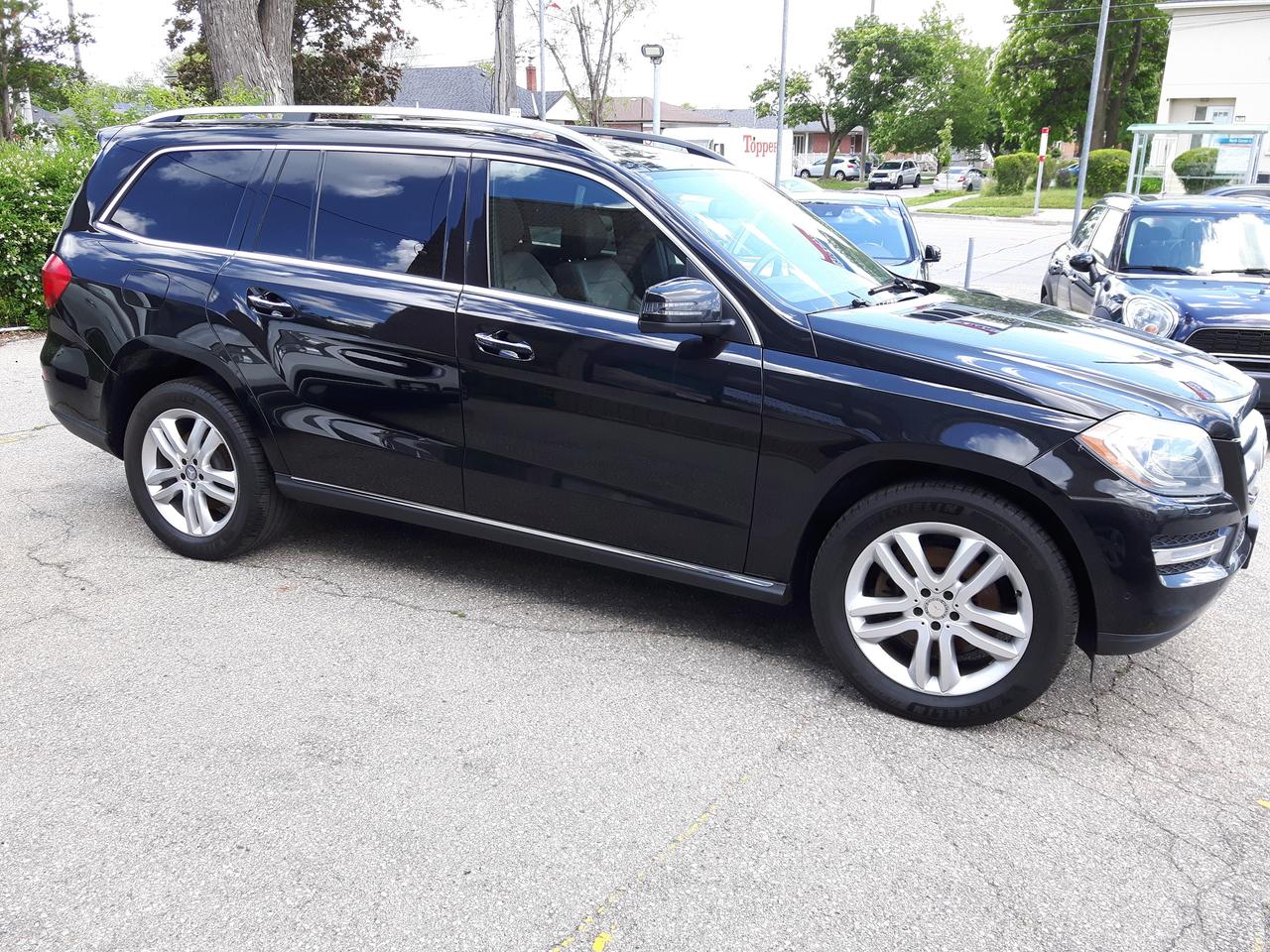 2016 Mercedes-Benz GL-Class GL 350 BlueTec Photo3