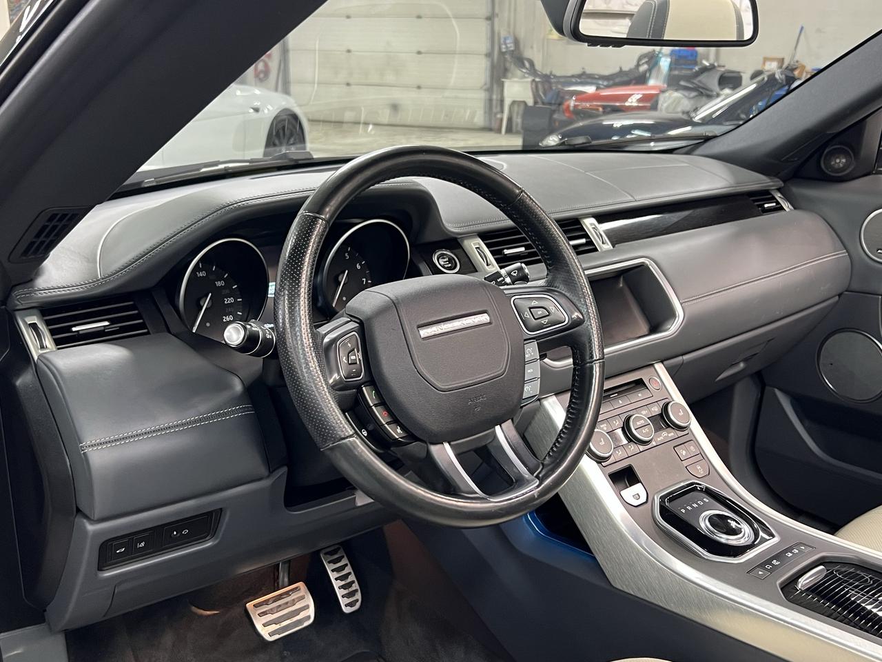 2019 Land Rover Range Rover Evoque Convertible HSE Dynamic Photo