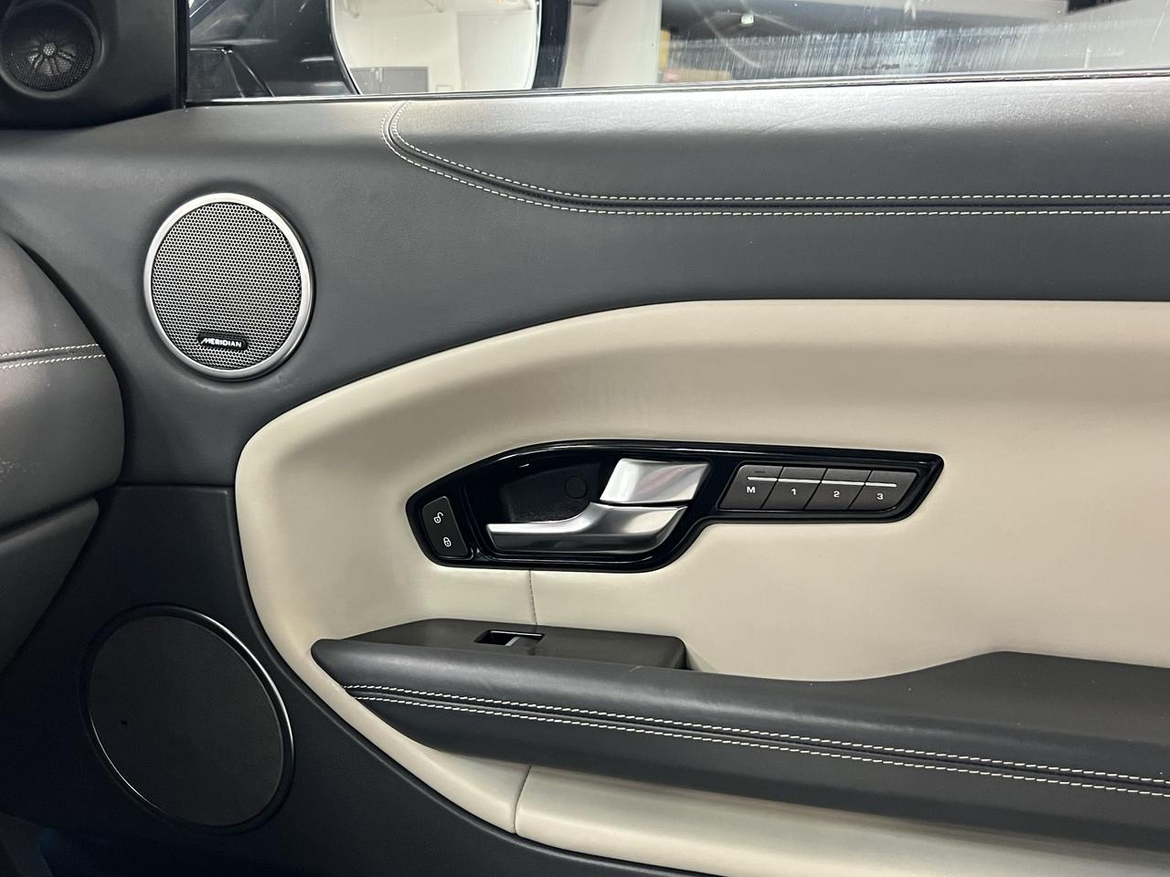 2019 Land Rover Range Rover Evoque Convertible HSE Dynamic Photo