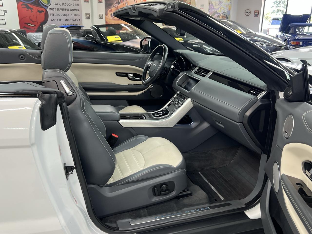 2019 Land Rover Range Rover Evoque Convertible HSE Dynamic Photo