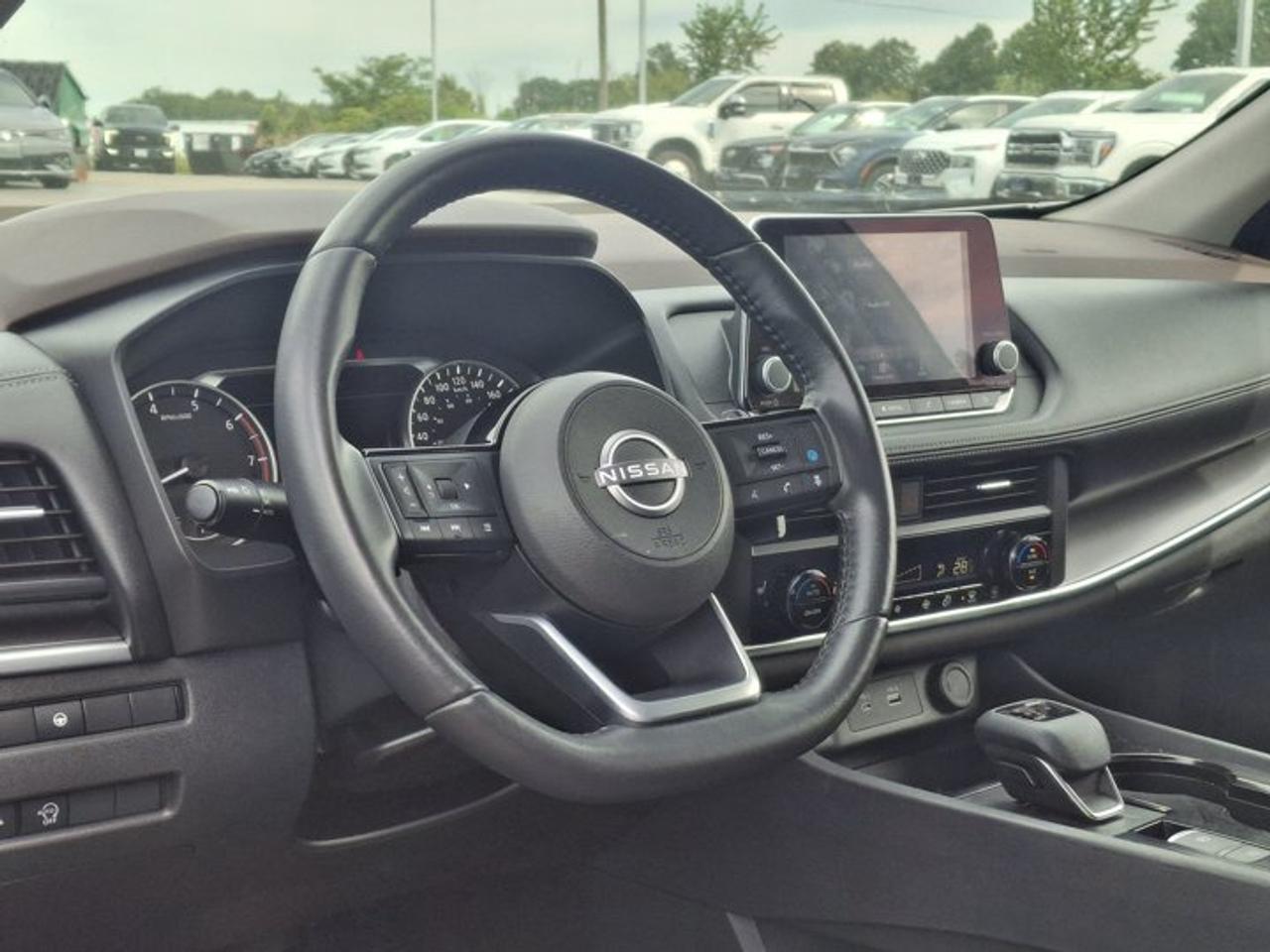 2023 Nissan Rogue SV AWD | Sunroof | 360 Camera | Remote Start | CarPlay + Android | Power Seat | and Much More ! Photo