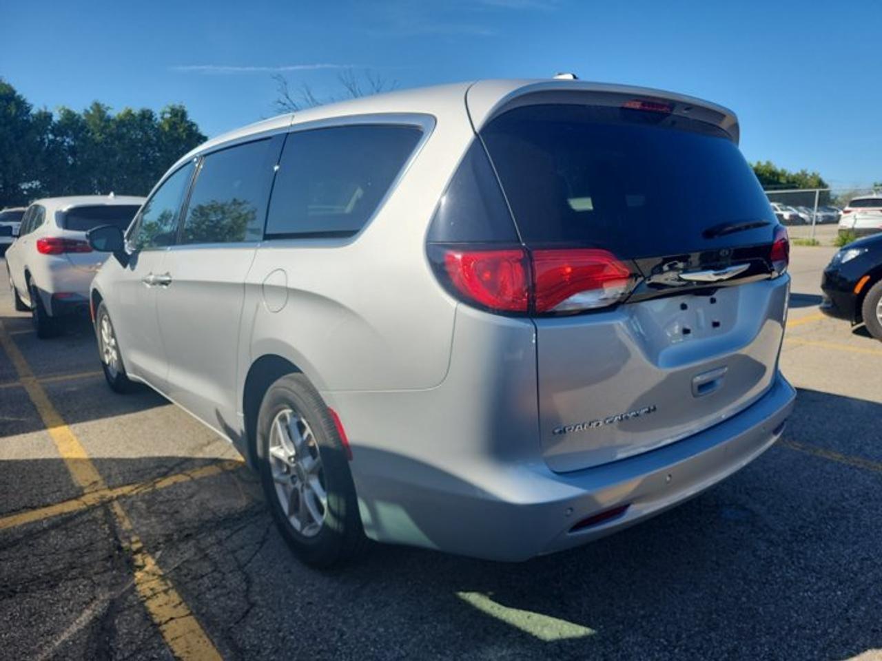 2024 Dodge Grand Caravan SXT | Heated Seats + Steering | Power Sliding Doors | Remote Start | CarPlay | Rear Cam | and More ! Photo