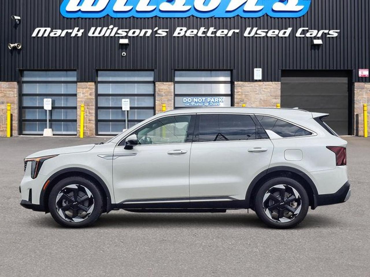 2025 Kia Sorento Plug-In Hybrid EX AWD | Leather | Heated Seats + Steering | Smart Cruise | Blind Spot Monitor | and More ! Photo2