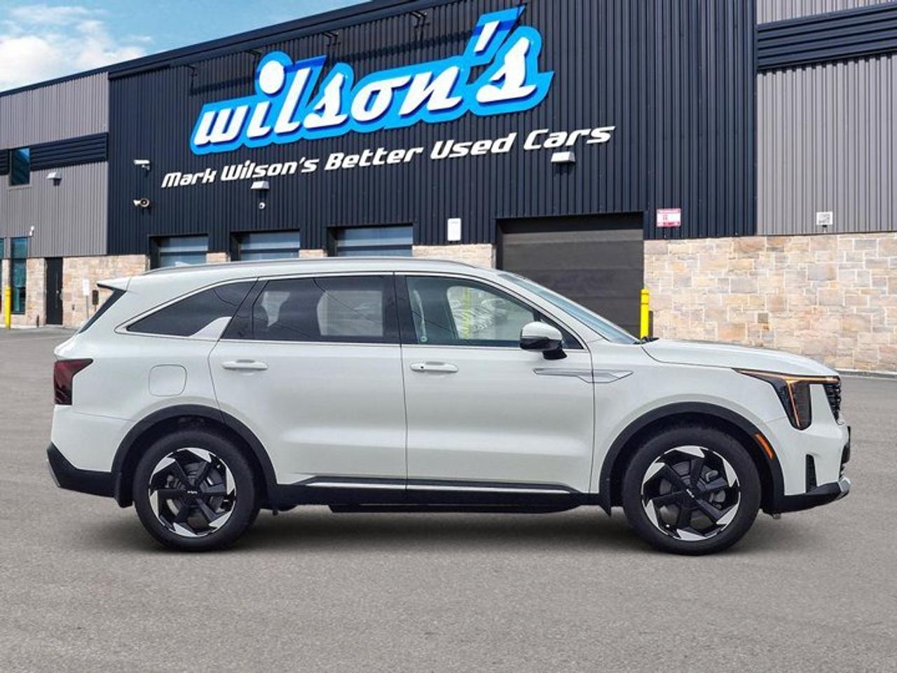 2025 Kia Sorento Plug-In Hybrid EX AWD | Leather | Heated Seats + Steering | Smart Cruise | Blind Spot Monitor | and More ! Photo