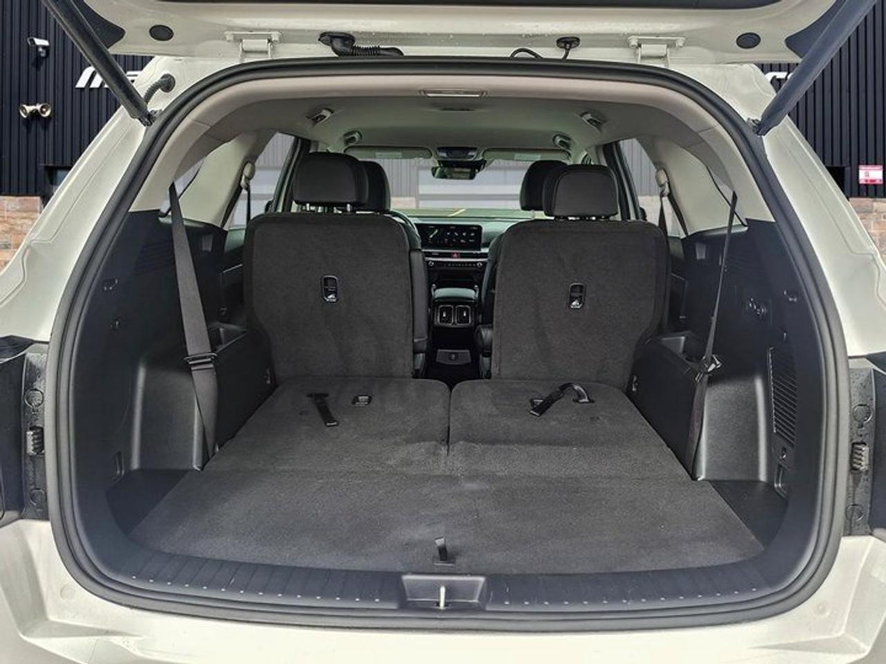 2025 Kia Sorento Plug-In Hybrid EX AWD | Leather | Heated Seats + Steering | Smart Cruise | Blind Spot Monitor | and More ! Photo
