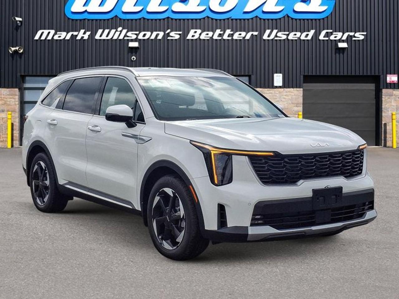 2025 Kia Sorento Plug-In Hybrid EX AWD | Leather | Heated Seats + Steering | Smart Cruise | Blind Spot Monitor | and More ! Photo