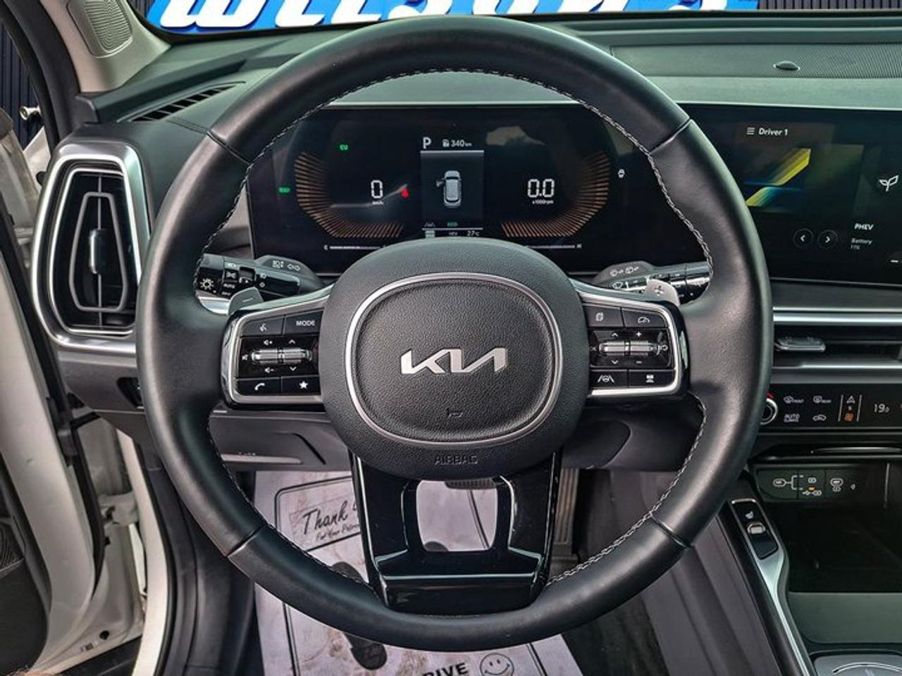 2025 Kia Sorento Plug-In Hybrid EX AWD | Leather | Heated Seats + Steering | Smart Cruise | Blind Spot Monitor | and More ! Photo