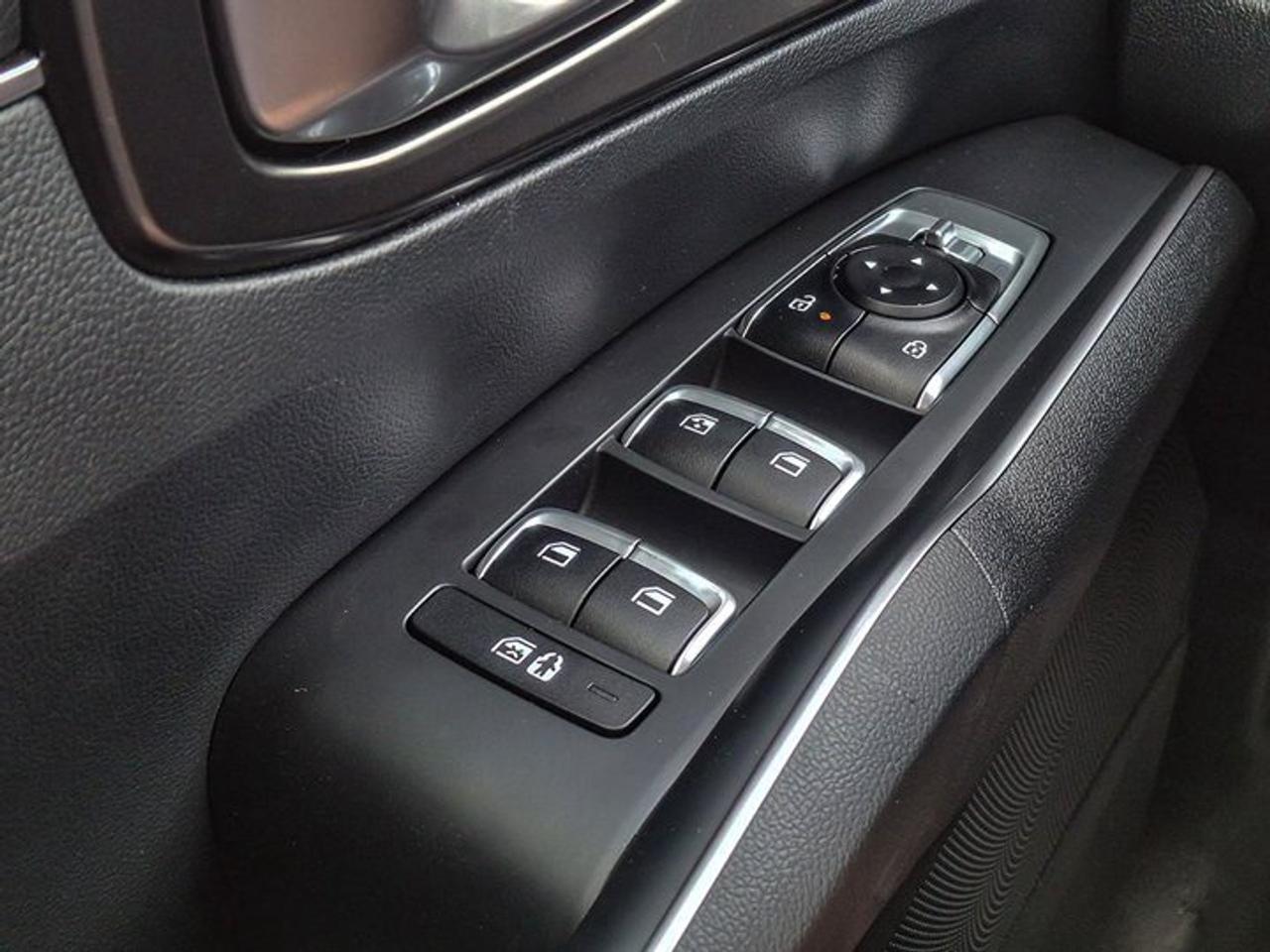 2025 Kia Sorento Plug-In Hybrid EX AWD | Leather | Heated Seats + Steering | Smart Cruise | Blind Spot Monitor | and More ! Photo