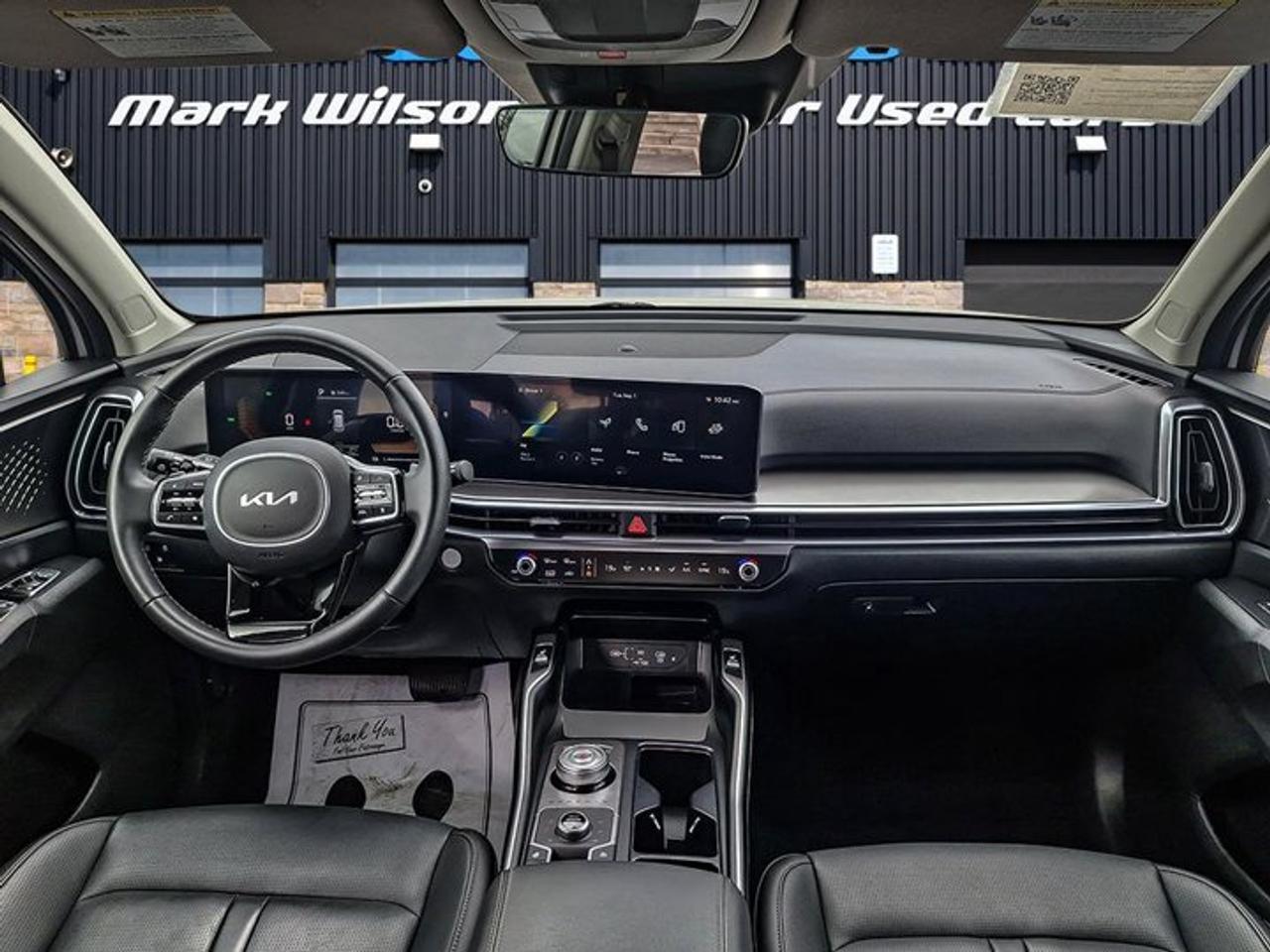 2025 Kia Sorento Plug-In Hybrid EX AWD | Leather | Heated Seats + Steering | Smart Cruise | Blind Spot Monitor | and More ! Photo