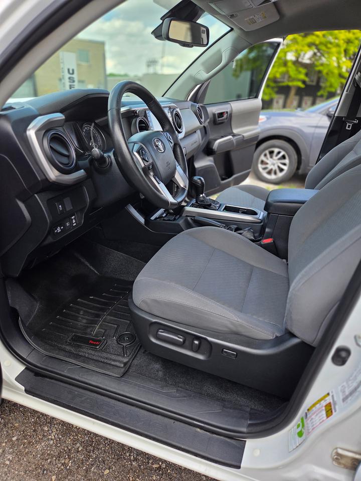 2020 Toyota Tacoma SR5 Photo