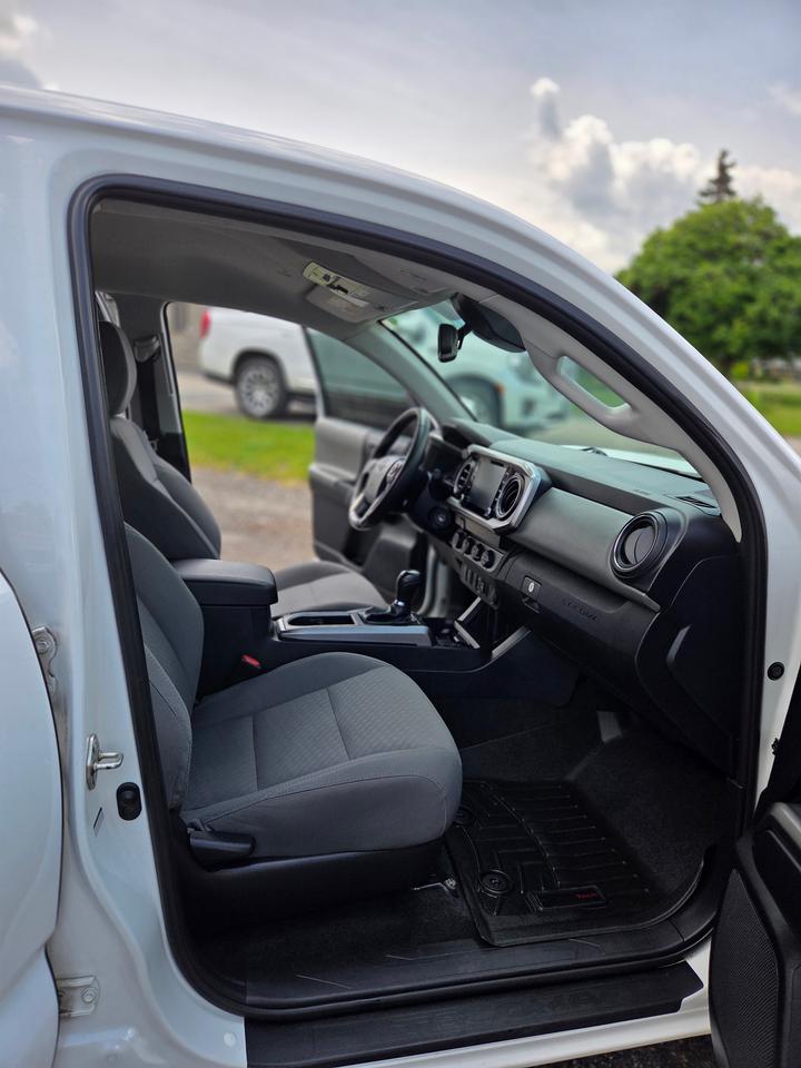 2020 Toyota Tacoma SR5 Photo