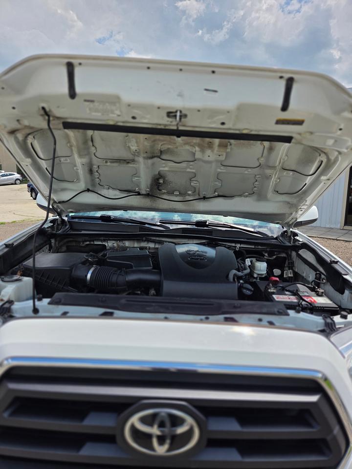 2020 Toyota Tacoma SR5 Photo