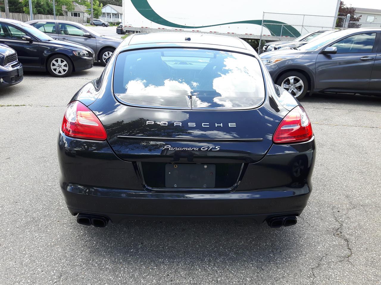 2013 Porsche Panamera GTS Photo