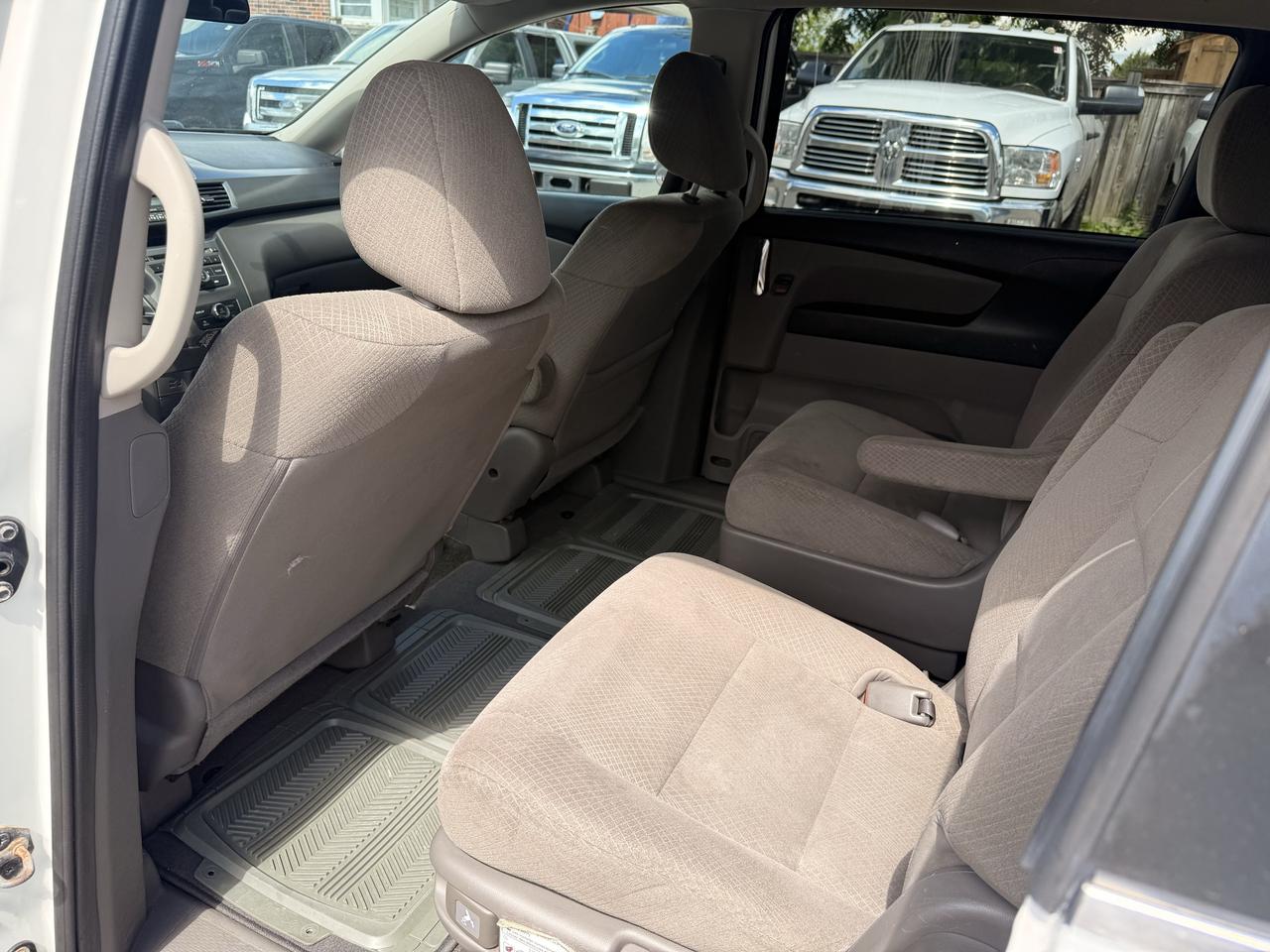 2014 Honda Odyssey LX Photo