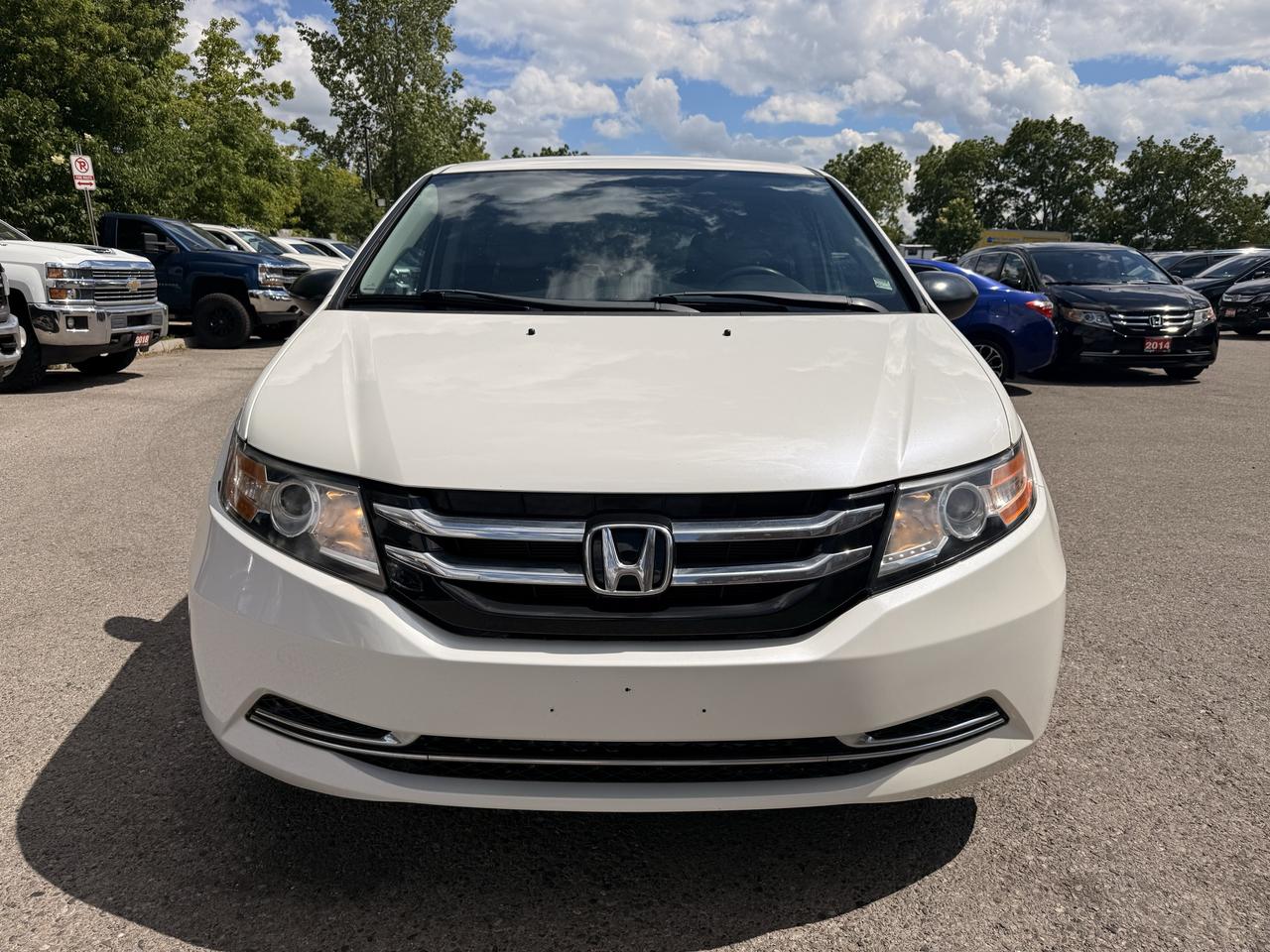 2014 Honda Odyssey LX Photo