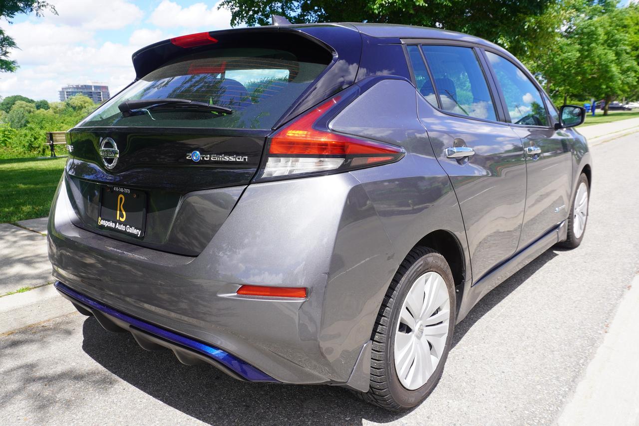 2018 Nissan Leaf ACCIDENT FREE / EFFICIENT / SMART & ECO FRIENDLY ⚡ Photo