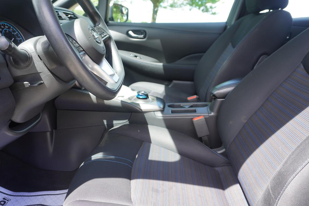 2018 Nissan Leaf ACCIDENT FREE / EFFICIENT / SMART & ECO FRIENDLY ⚡ Photo