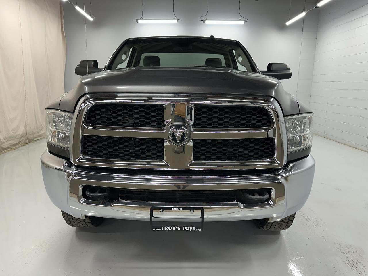 2016 RAM 3500 4WD Reg Cab 140.5" ST Photo19