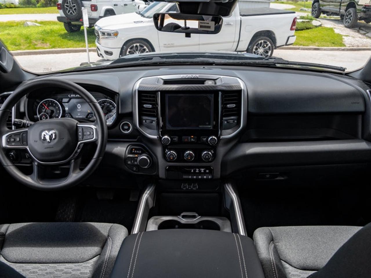 2026 RAM 1500 Express Photo