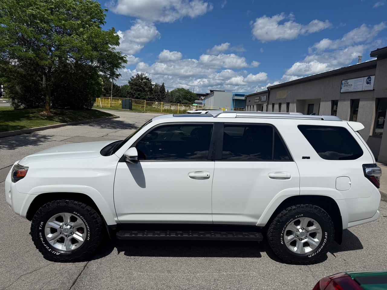 2015 Toyota 4Runner SR5 PREMIUM 4WD,NAV,7 PASS,NO ACCIDENTS,CERTIFIED! Photo