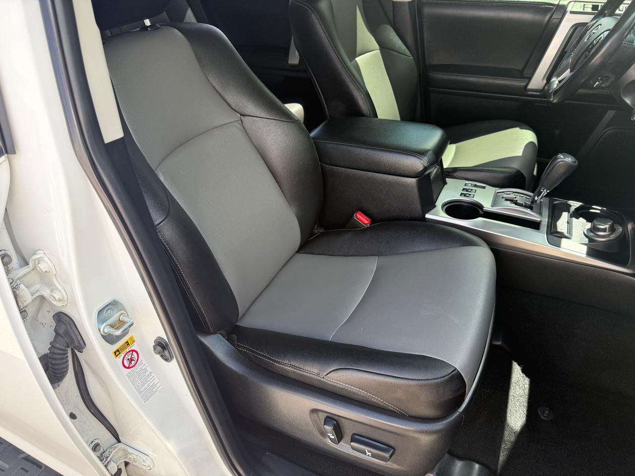 2015 Toyota 4Runner SR5 PREMIUM 4WD,NAV,7 PASS,NO ACCIDENTS,CERTIFIED! Photo