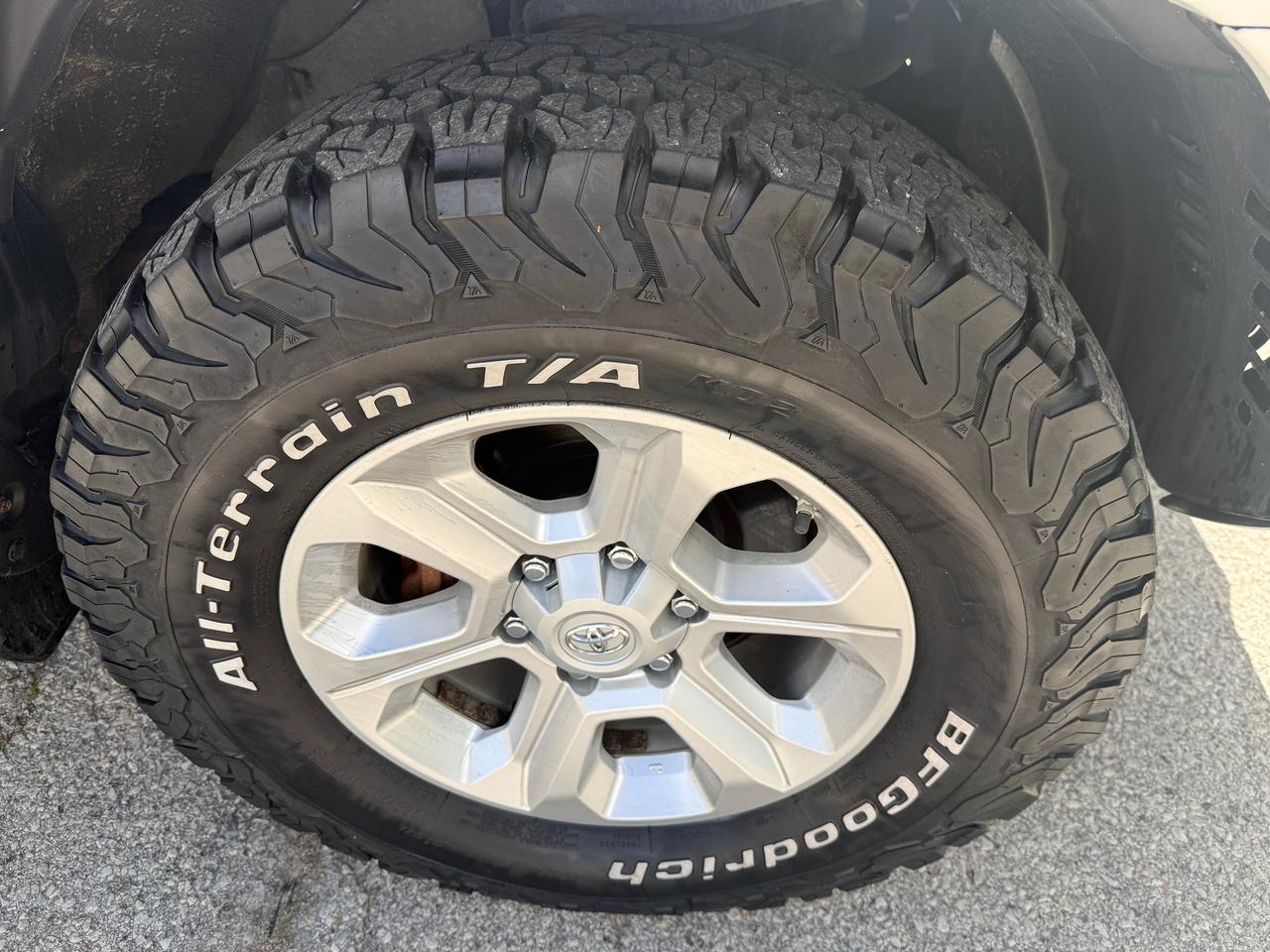 2015 Toyota 4Runner SR5 PREMIUM 4WD,NAV,7 PASS,NO ACCIDENTS,CERTIFIED! Photo