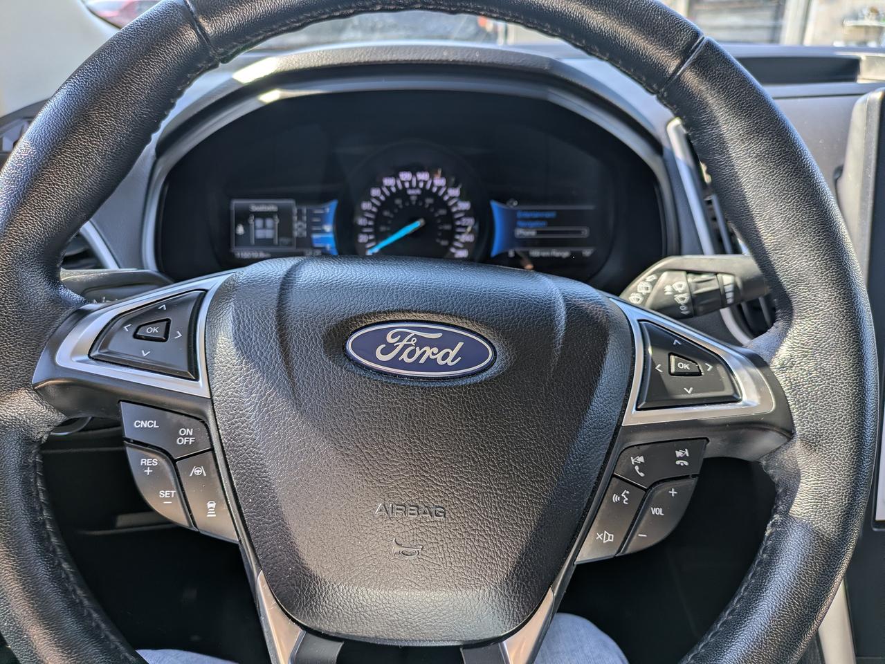 2023 Ford Edge SEL Photo