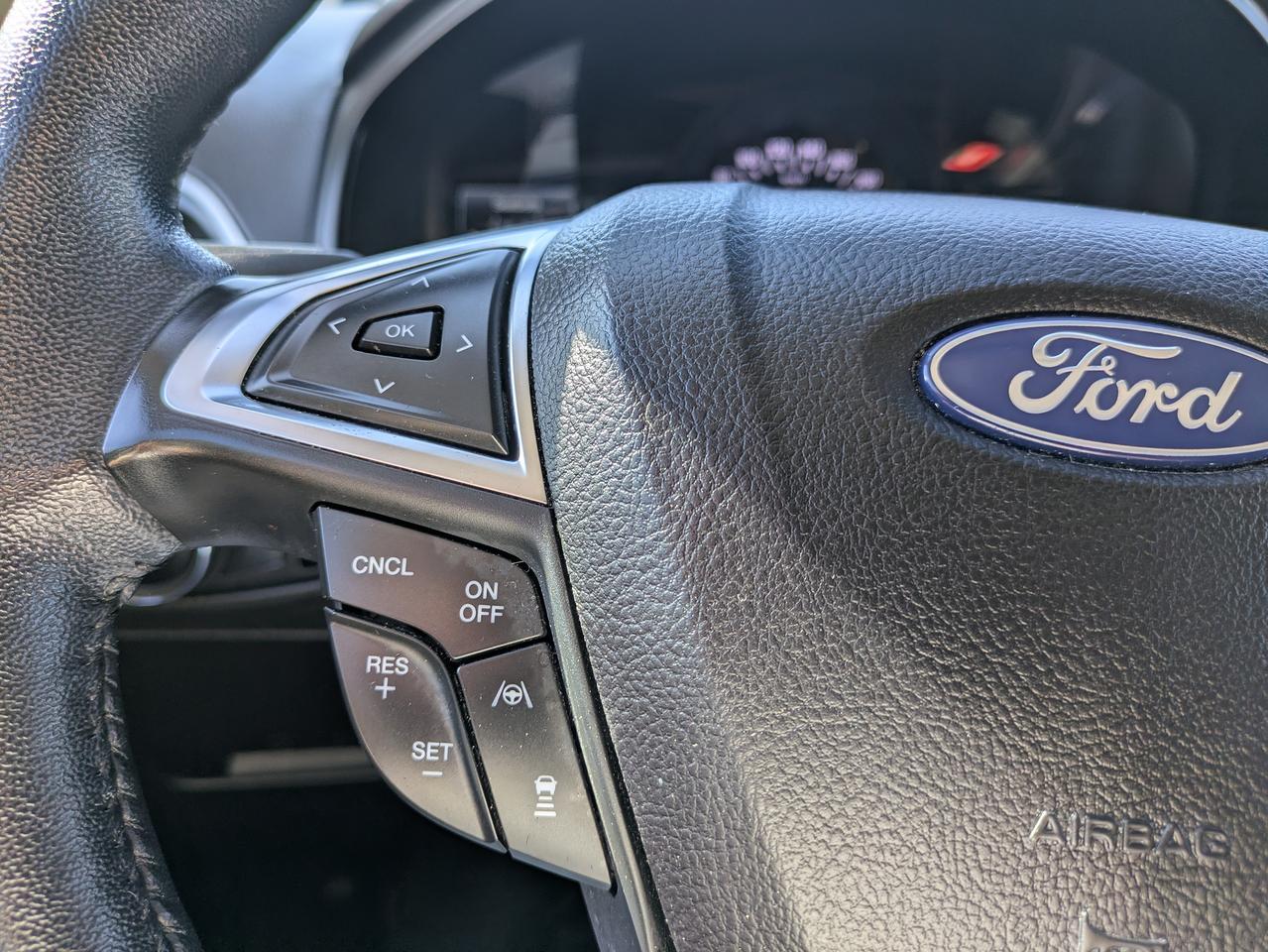 2023 Ford Edge SEL Photo