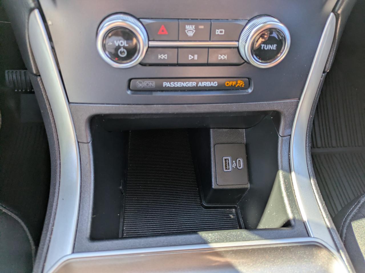 2023 Ford Edge SEL Photo