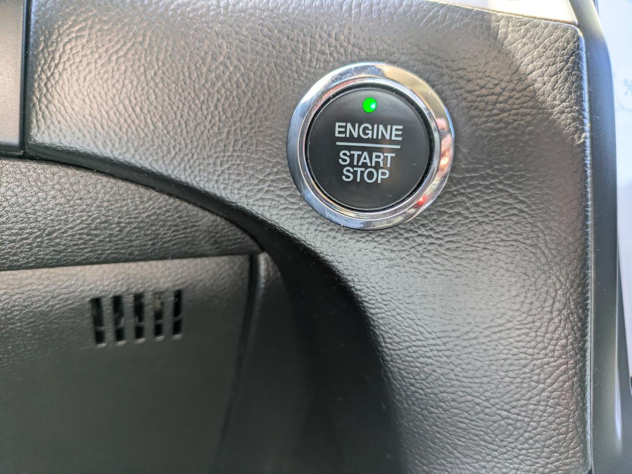 2023 Ford Edge SEL Photo