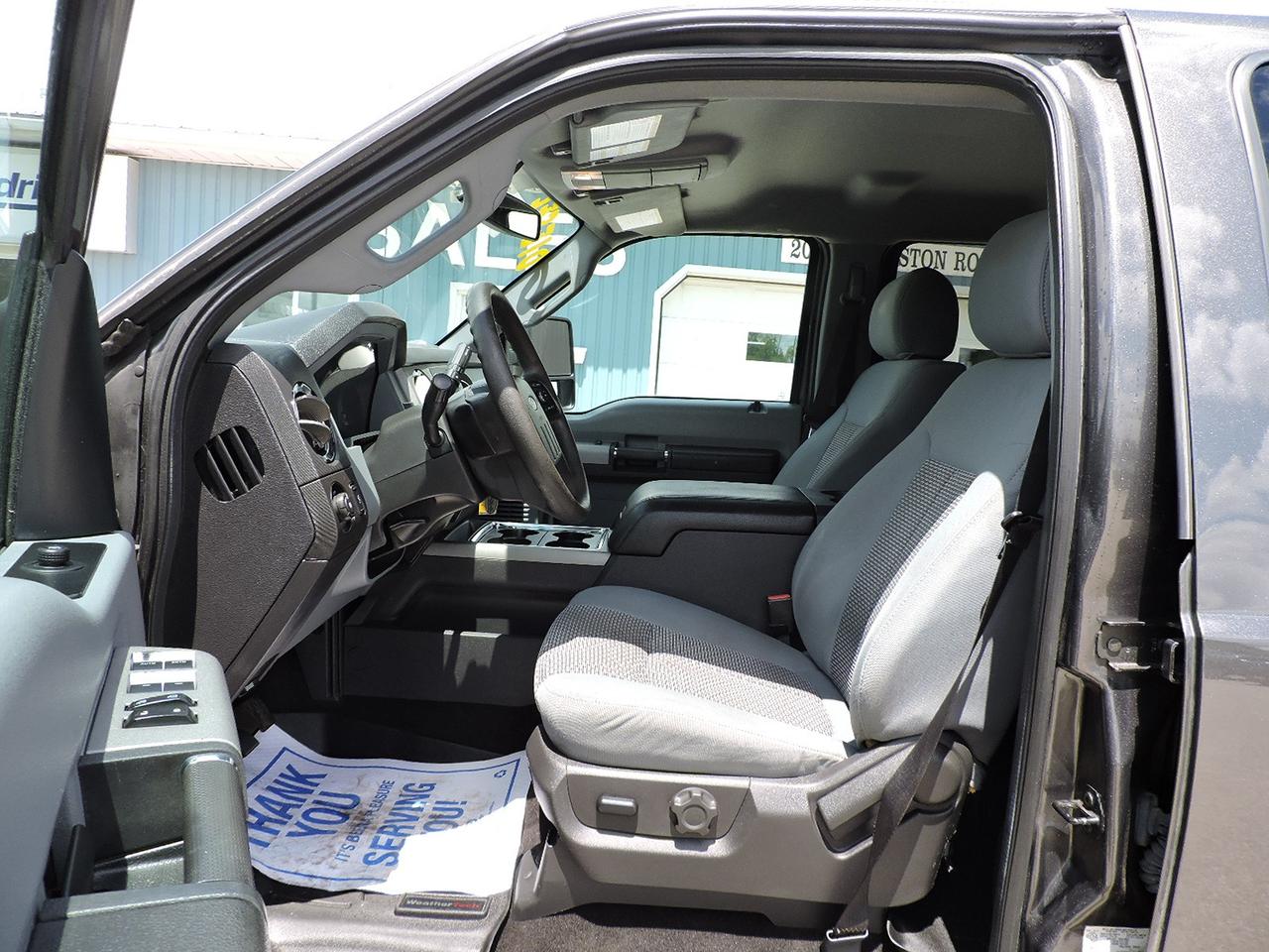 2016 Ford SUPER DUTY F-250 SRW XLT 6.7L 4X4 Well Oiled 1 Owner No Winters 185000K Photo