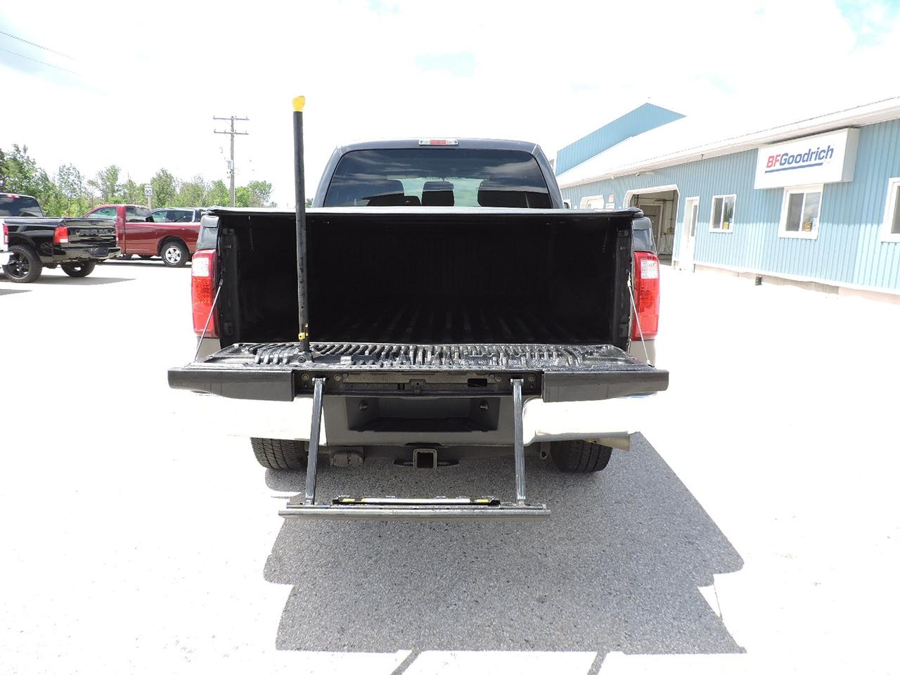2016 Ford SUPER DUTY F-250 SRW XLT 6.7L 4X4 Well Oiled 1 Owner No Winters 185000K Photo